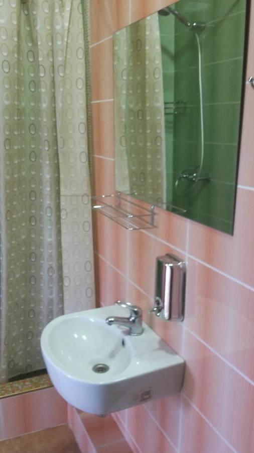 Hostel Stozhary ترنوبل المظهر الخارجي الصورة