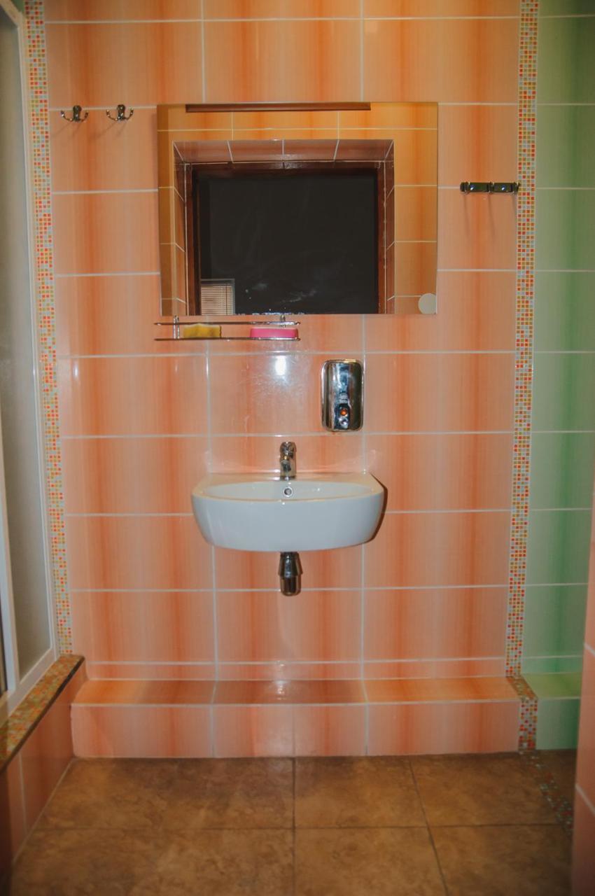 Hostel Stozhary ترنوبل المظهر الخارجي الصورة